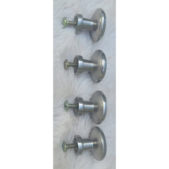 Set of 4 cabinet hardware silver knobs - Picture 14 of 16